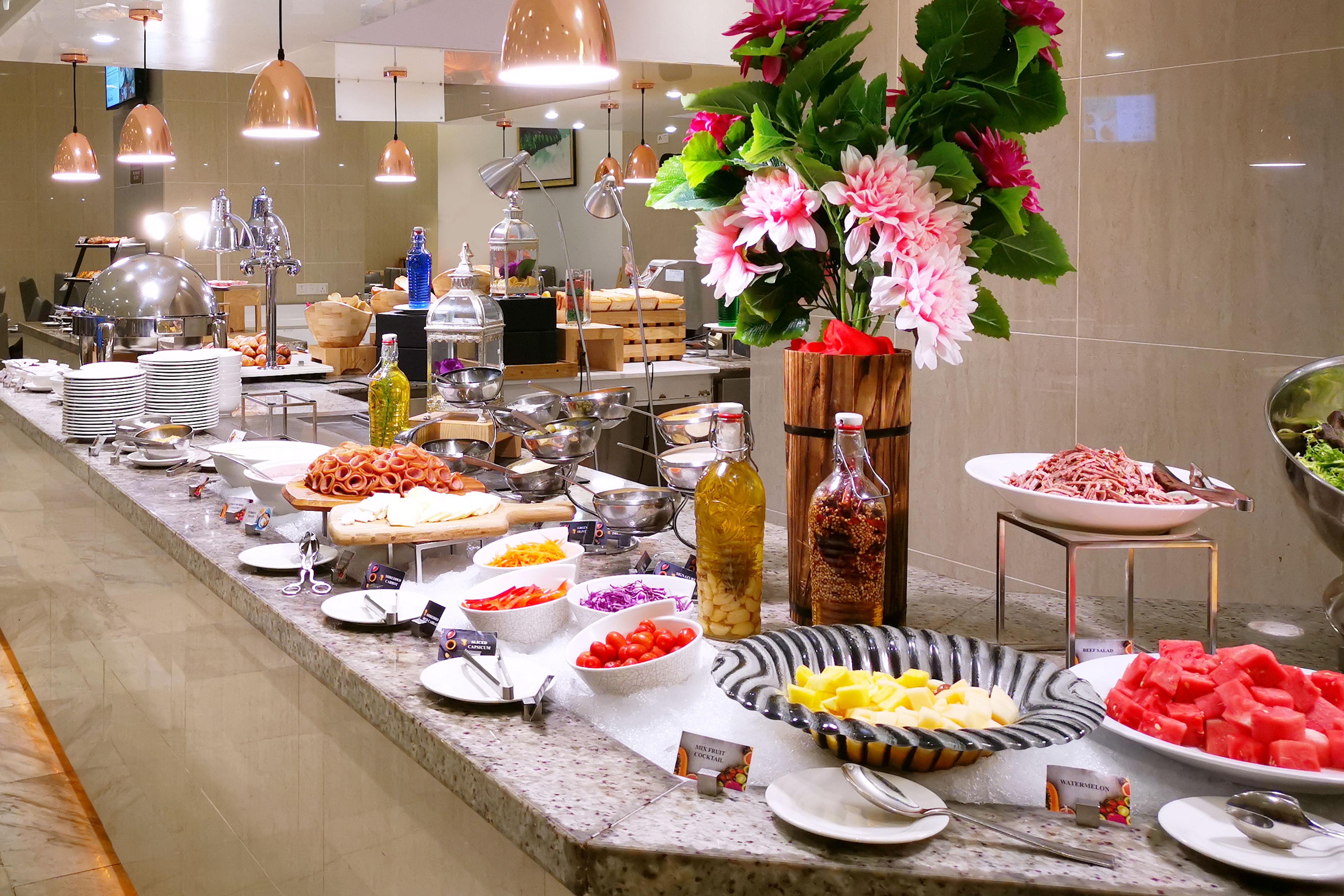 Grand Ion Delemen Hotel Cao nguyên Genting Ngoại thất bức ảnh A salad bar